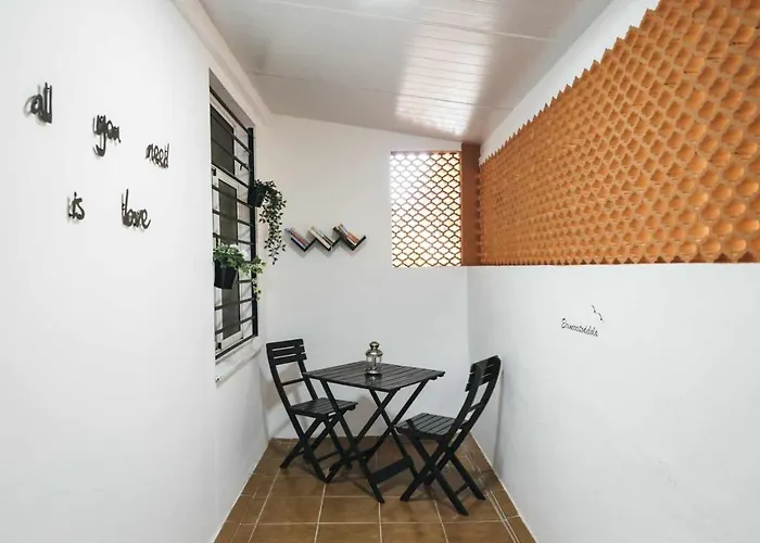 El Rinconcito De Lola * 칸델라리아